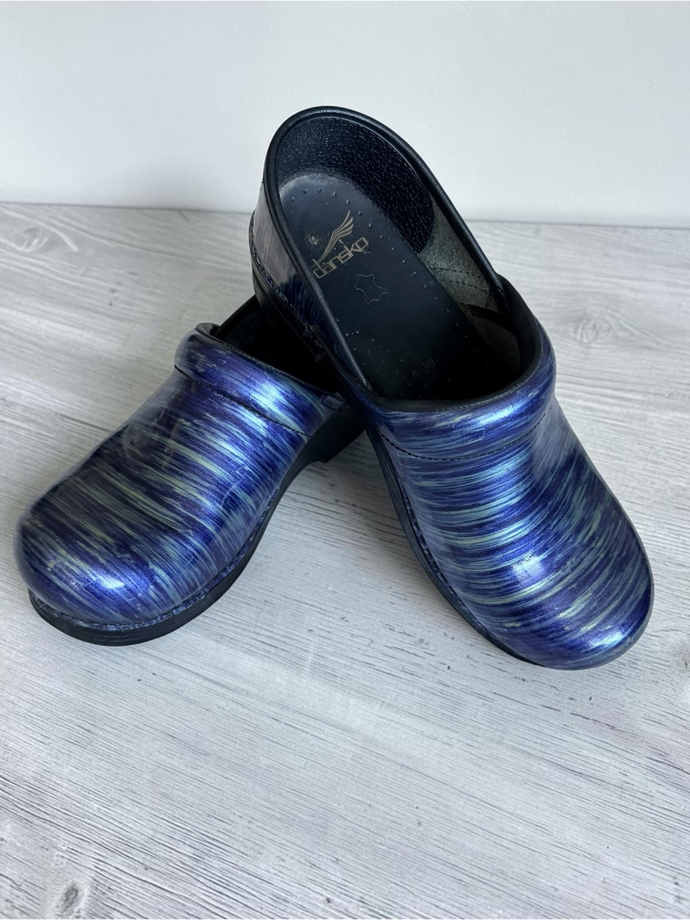 Dansko Professional Clogs Shoes Blue Water Patent Leather Womens EU 39 US 8.5 9